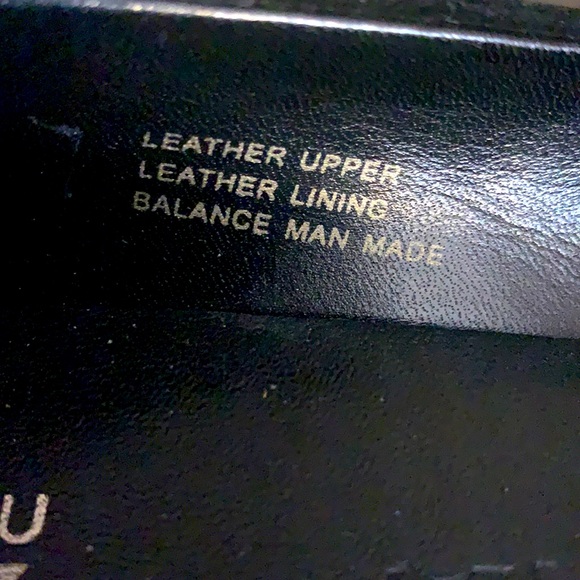 Black heels - Picture 3 of 12